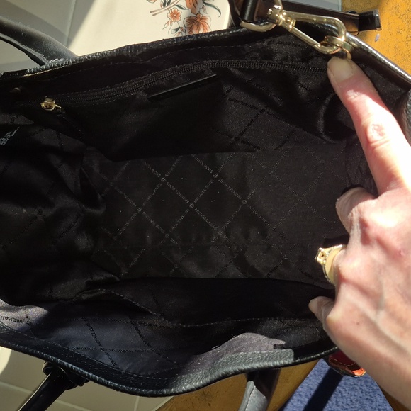 Michael Kors Black Leather Mirella Tote Bag-pre-loved! - Picture 7 of 14